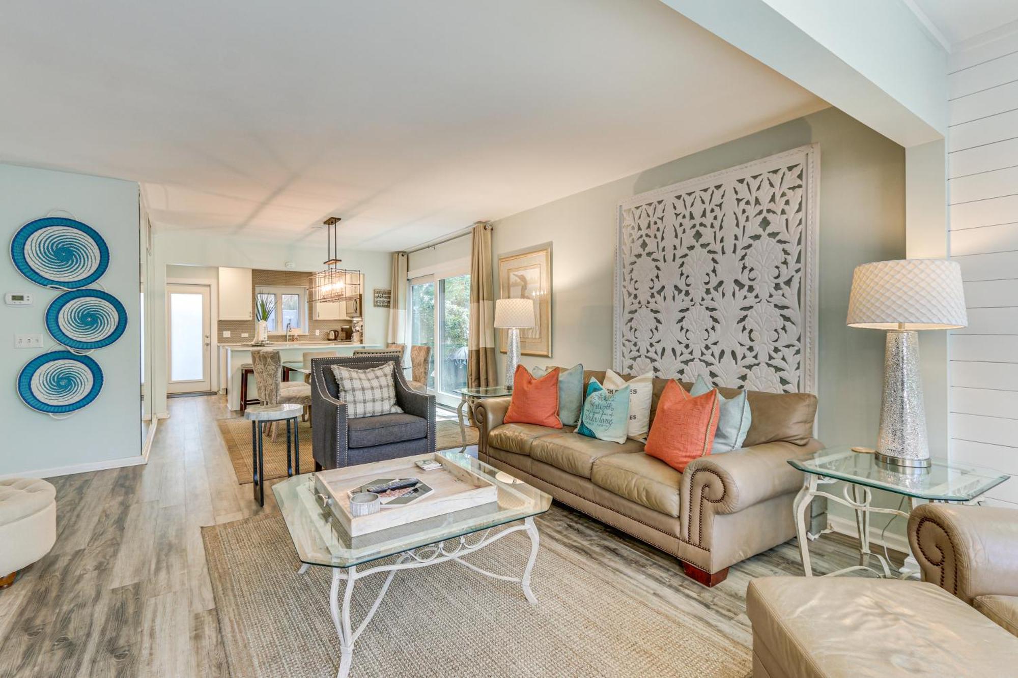 Modern Hilton Head Retreat Walk To Beach And Golf! ヒルトンヘッドアイランド エクステリア 写真