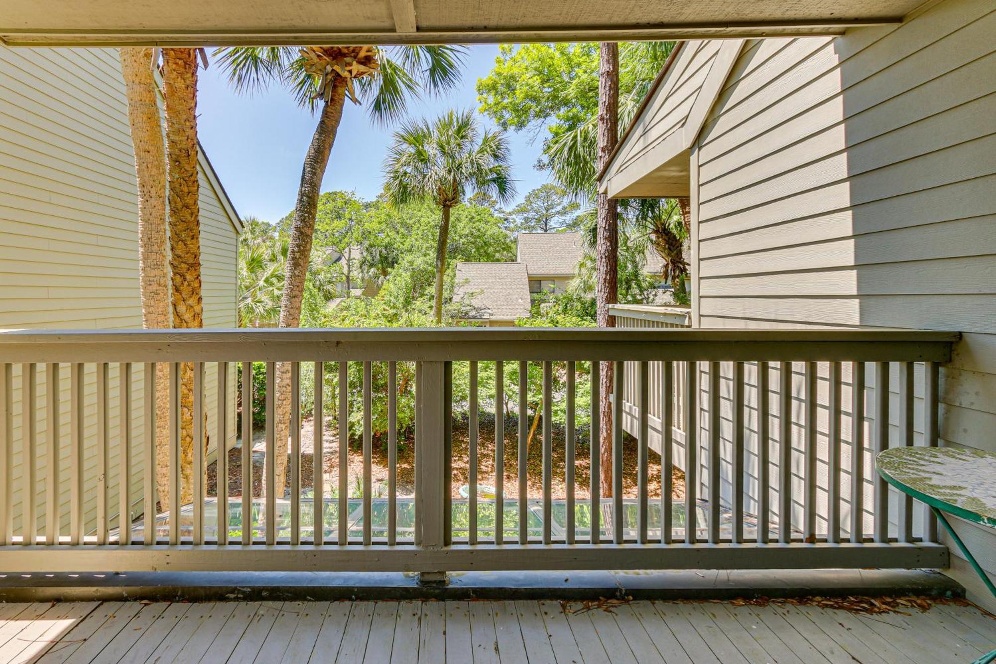Modern Hilton Head Retreat Walk To Beach And Golf! ヒルトンヘッドアイランド エクステリア 写真
