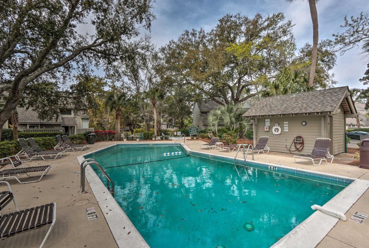 Modern Hilton Head Retreat Walk To Beach And Golf! ヒルトンヘッドアイランド エクステリア 写真